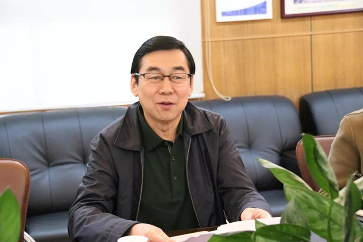 龍華中英文實驗校在區(qū)教育局、區(qū)人民政府教育督導室開學專項督導檢查中獲佳評